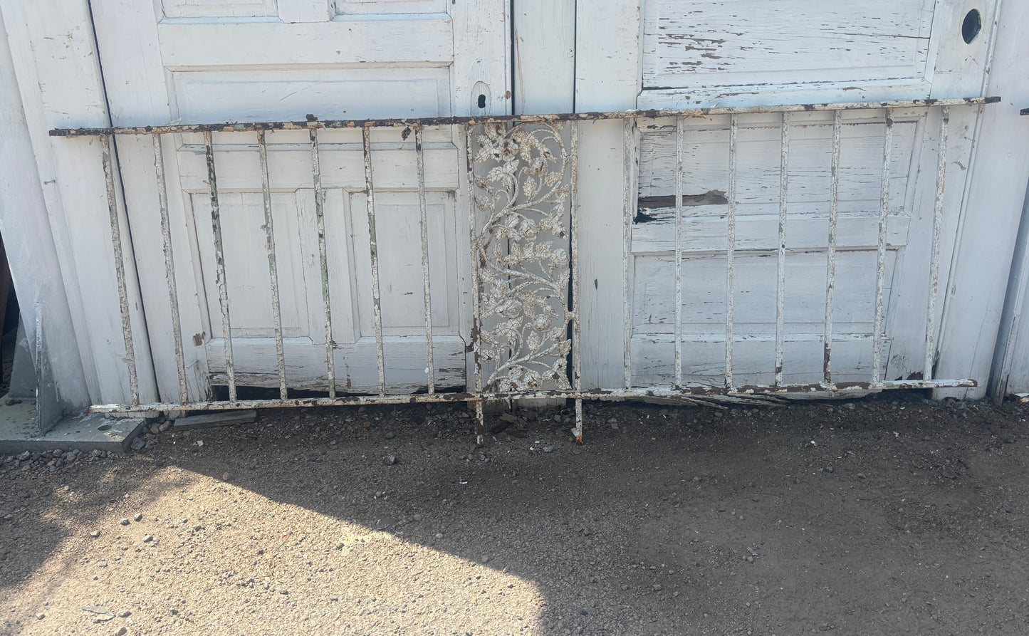 29 Feet of Wrought Iron Decorative Fence Panels GA21258
