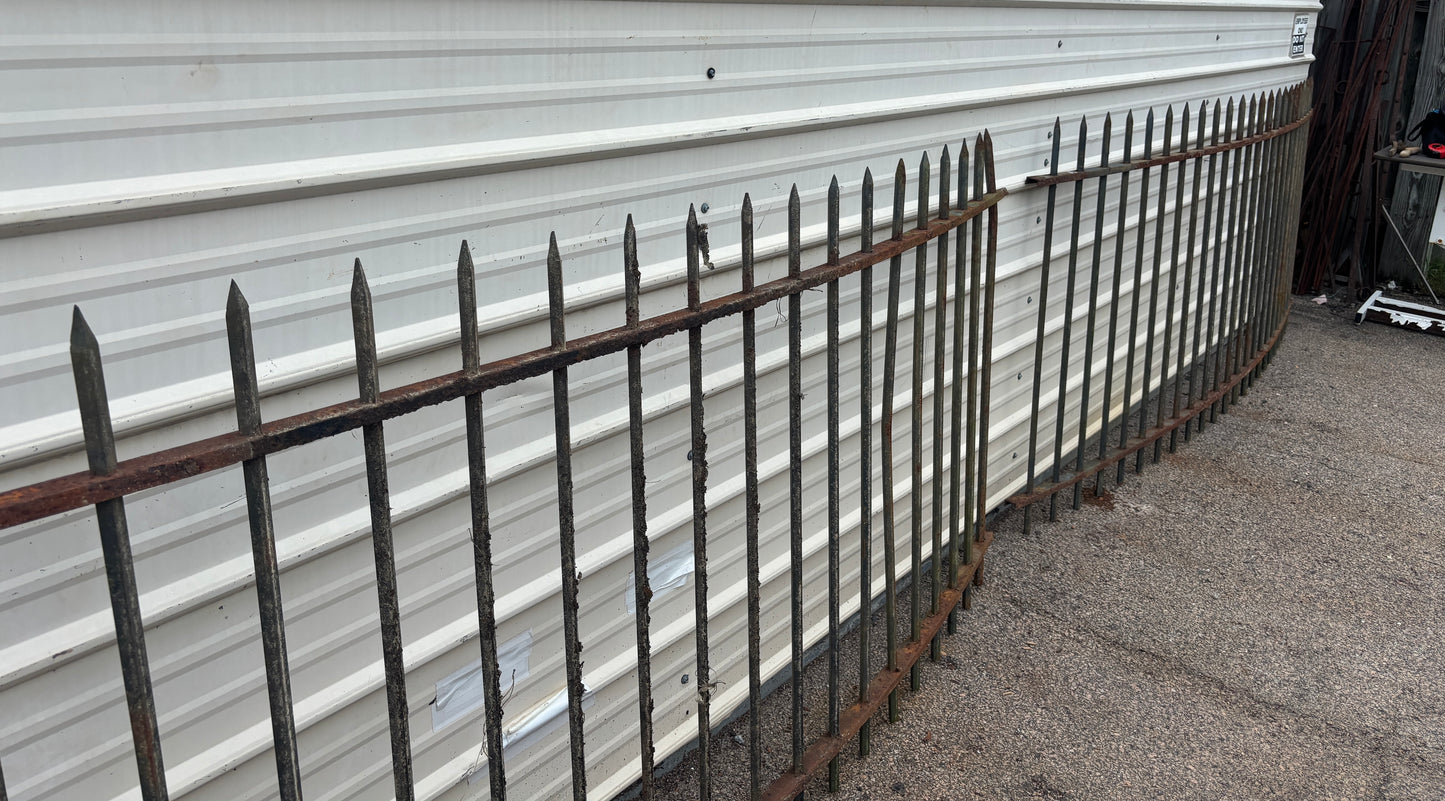 87 Feet of Wrought Iron Rounded Picket Fencing GA21411