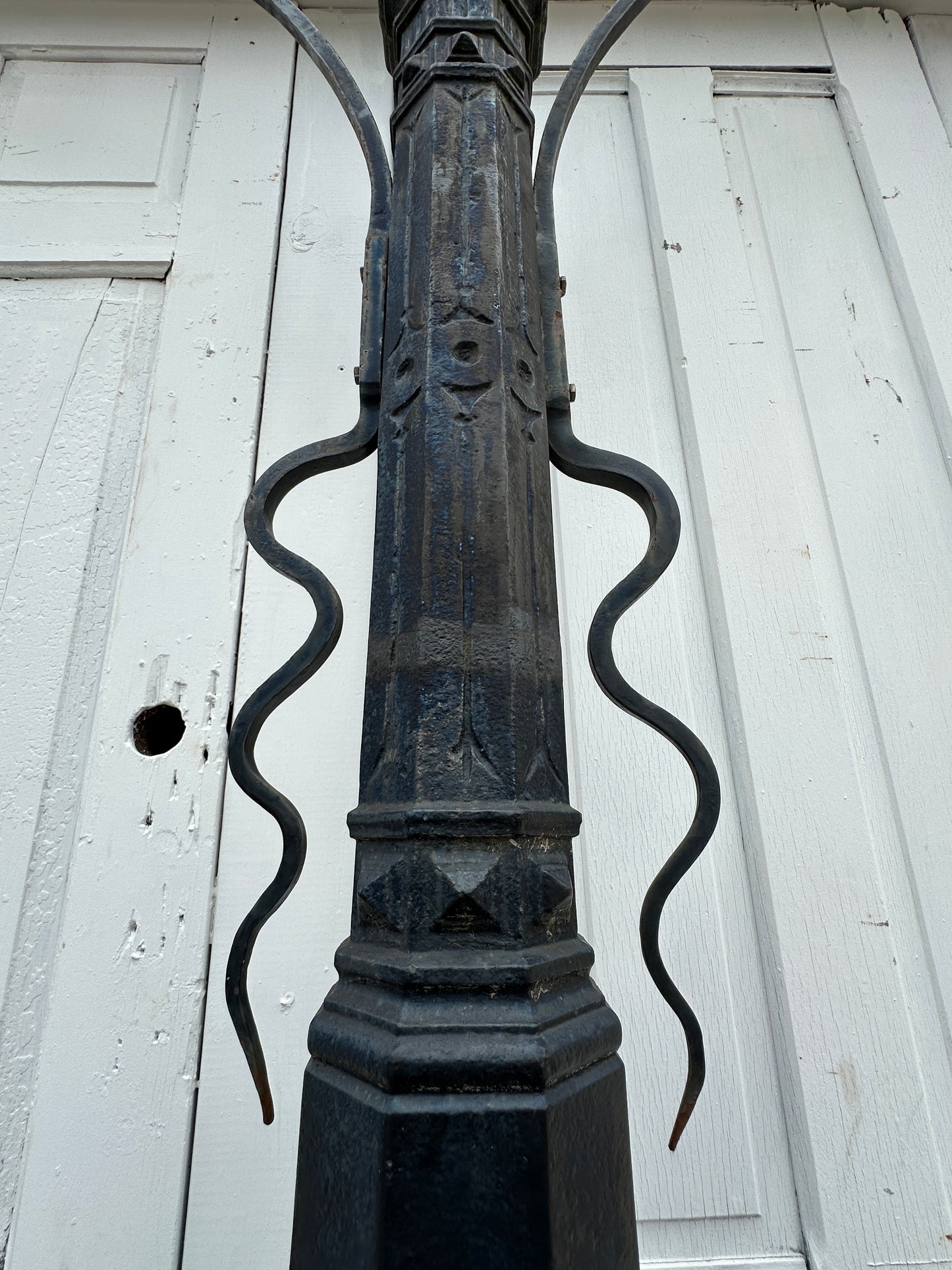 19th Century Cast Iron Plant Hanging Post GA20296