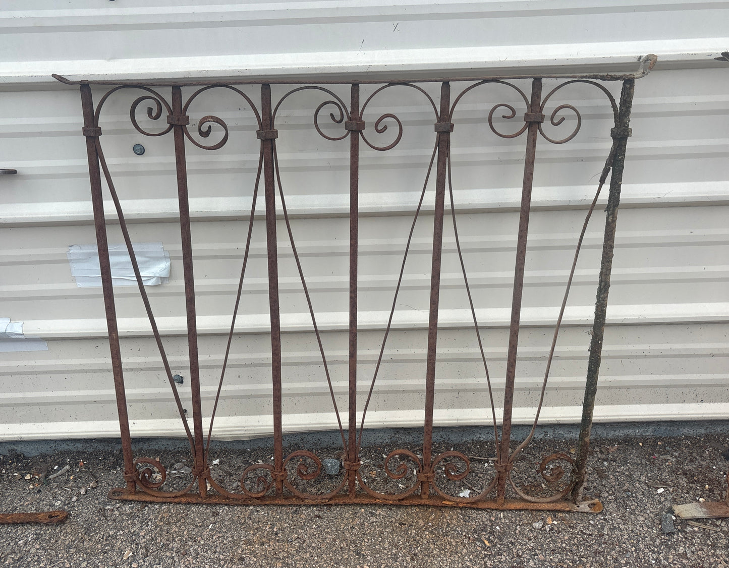 9.5 Feet of Wrought Iron Fence Panels GA21278