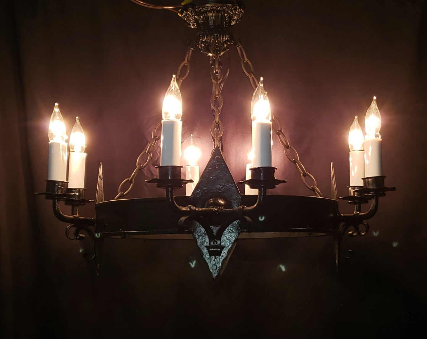 Gothic Style Wrought Iron 8 Light Chandelier 22" T x 28" GS00966