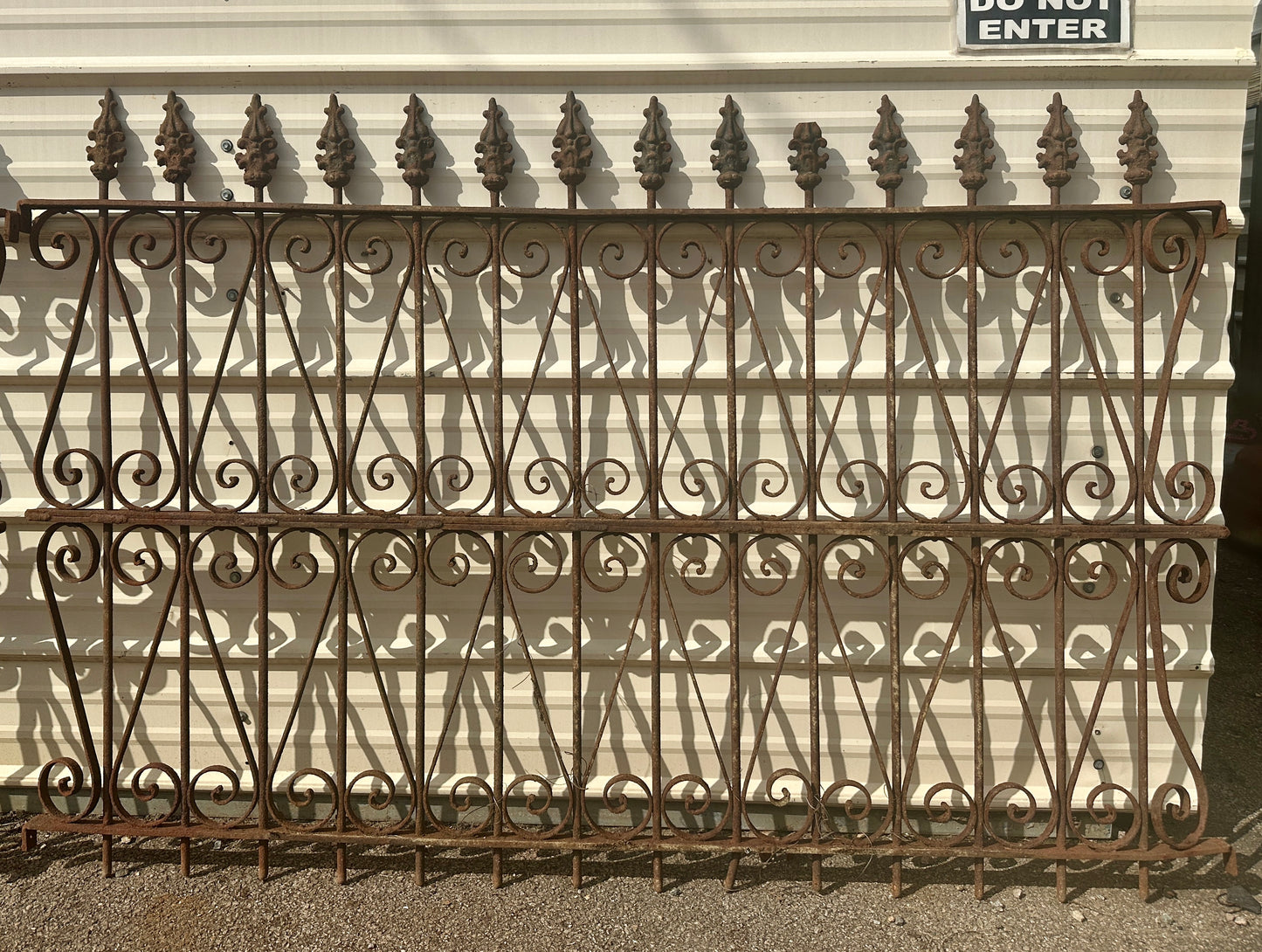23 Ft of Antique Wrought Iron Fencing GA20809