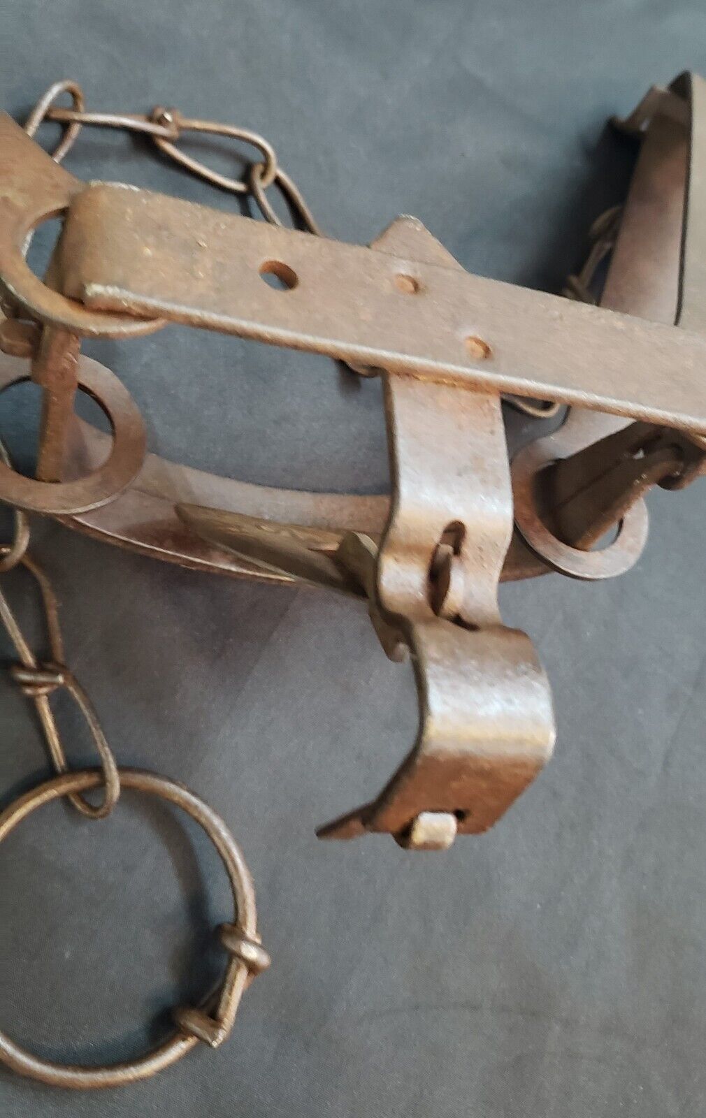 Vintage Oneida Victor #2 Plus Blake & Lamb Cast Iron Animal Traps GS00089