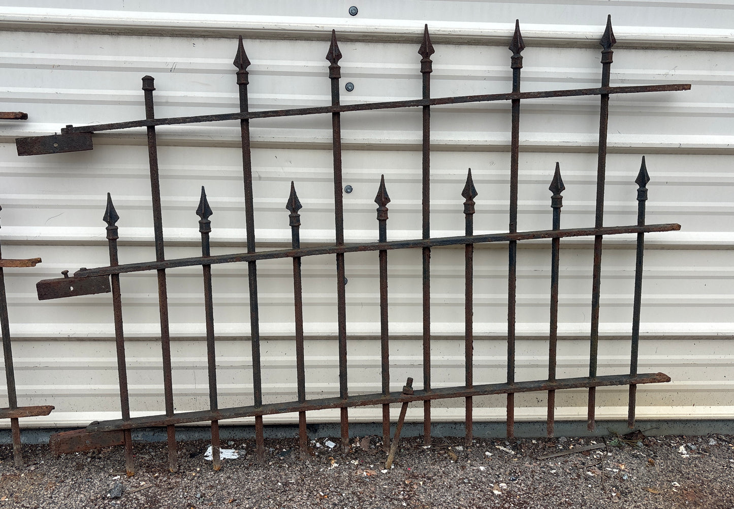 9.5 Feet of Wrought Iron Picket Fencing GA21280