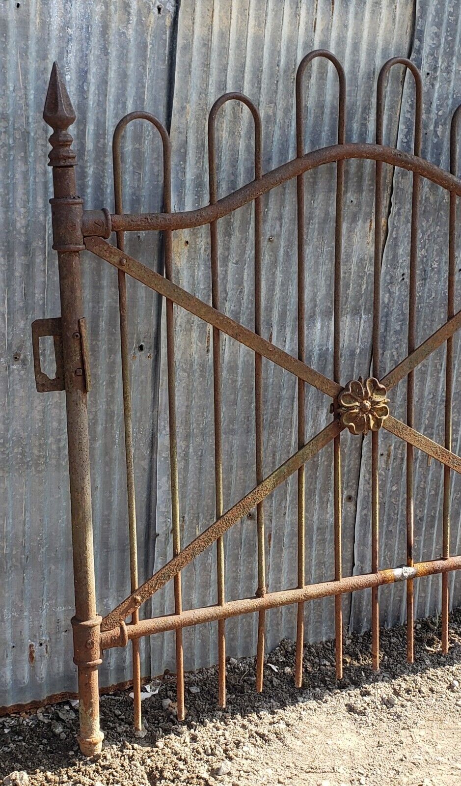Cross Hatch Wrought Iron Gate with Top Center Arch 44" W x 45" T GS00073