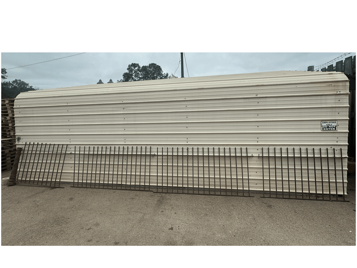 40 Ft of Antique Iron Fencing w/ Naturalist Style Post GA20880