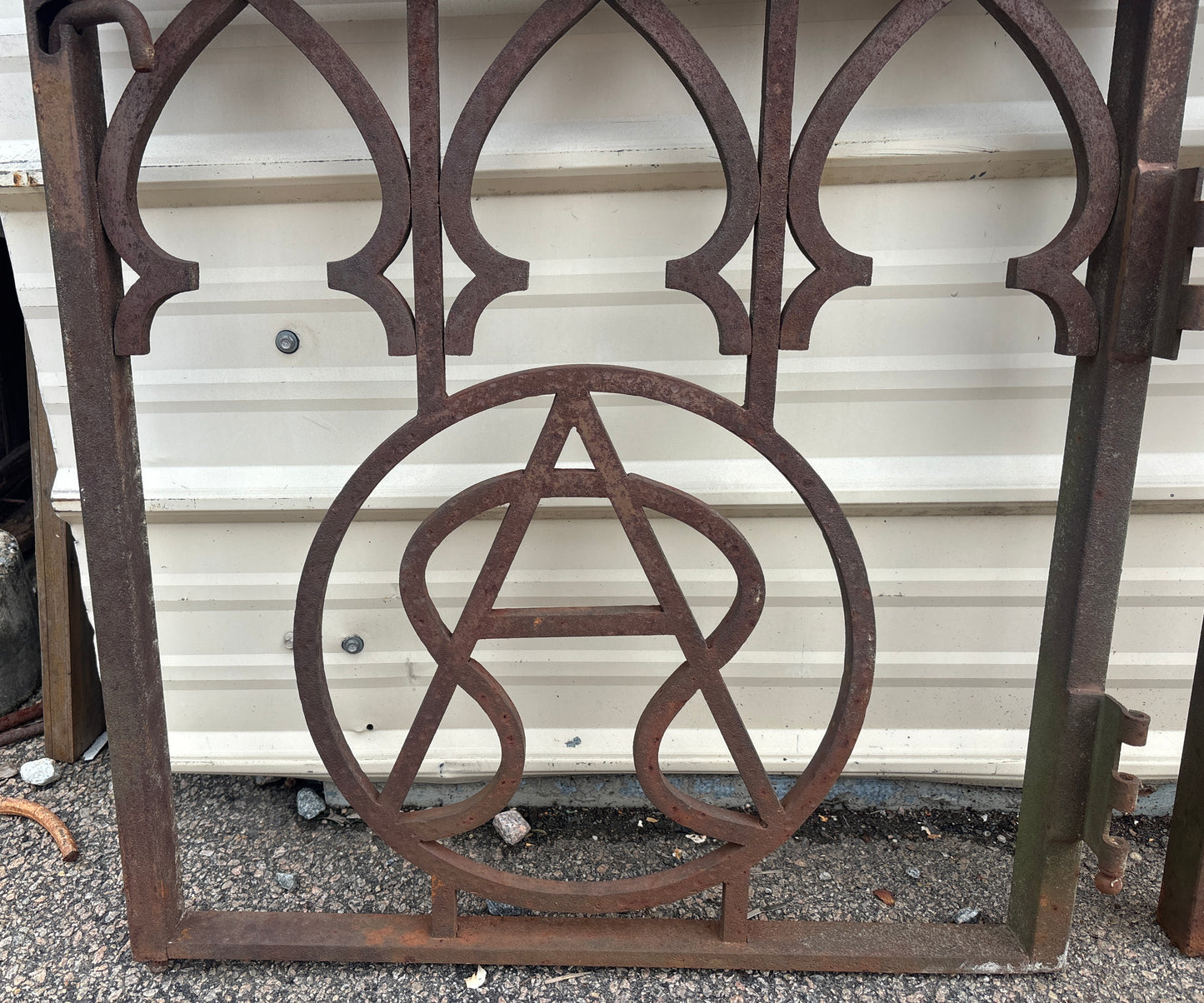 29 Feet of Cast Iron Fencing GA21290