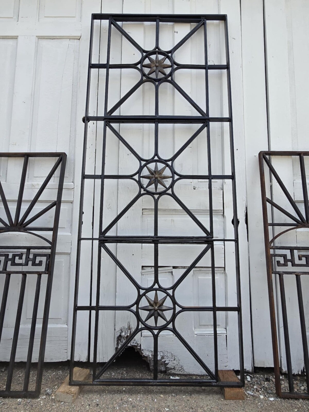 Antique Geometric Iron Gate GAM0452