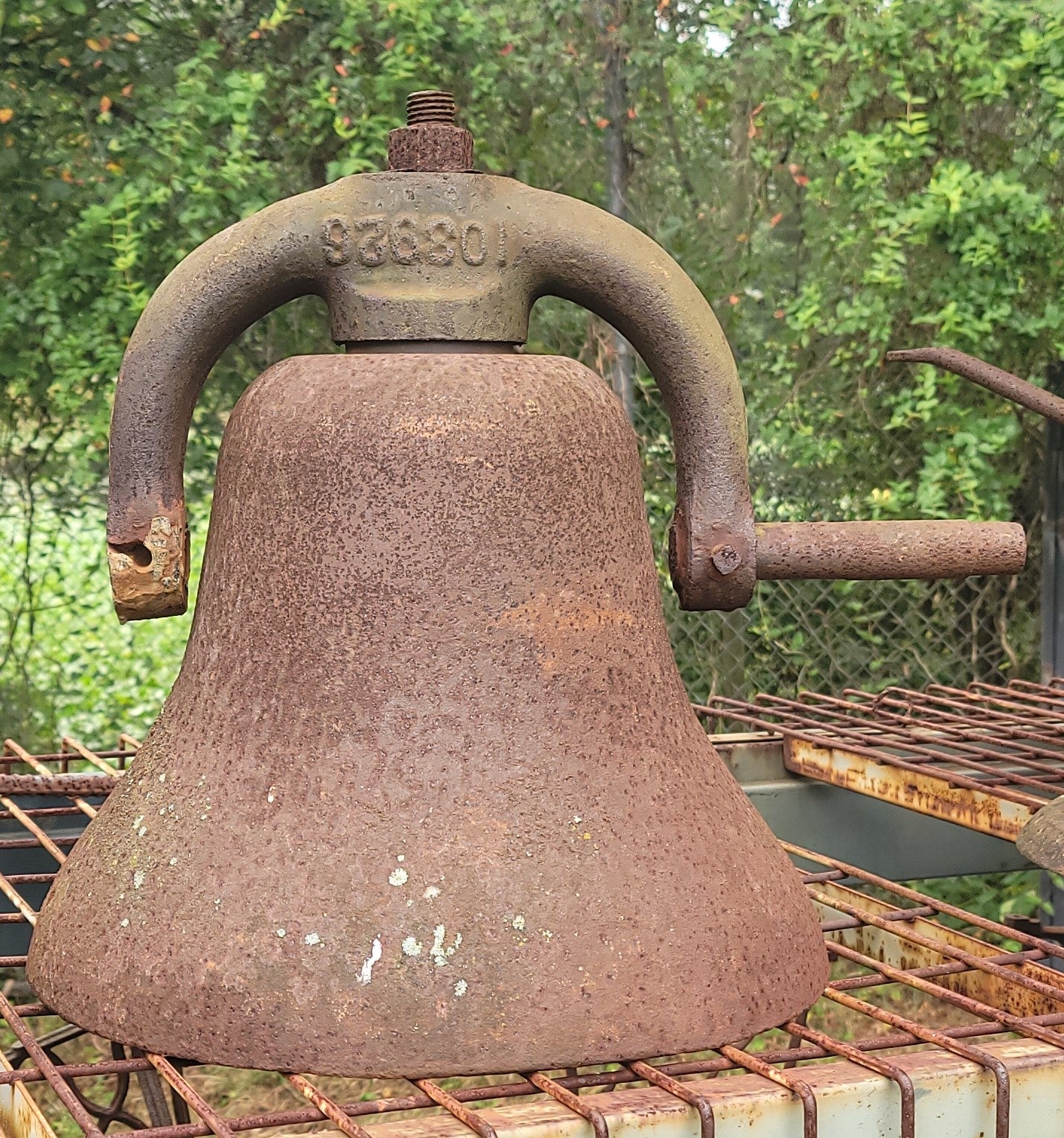 Vintage Cast Iron Bell with Clanger & Top Yoke 16" x 14" GS00697