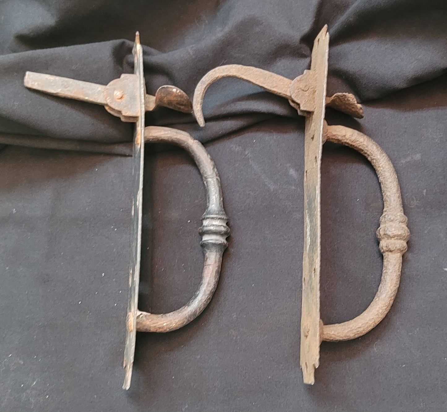 Pair of Cast Iron Matching Door Pulls with Thumb Latches 7 1/2" T GS00525