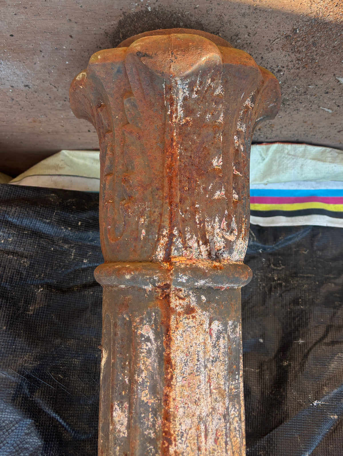 Piece of Cast Iron Light Post GA21558