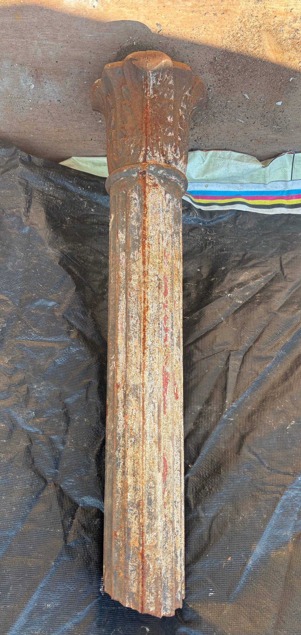 Piece of Cast Iron Light Post GA21558