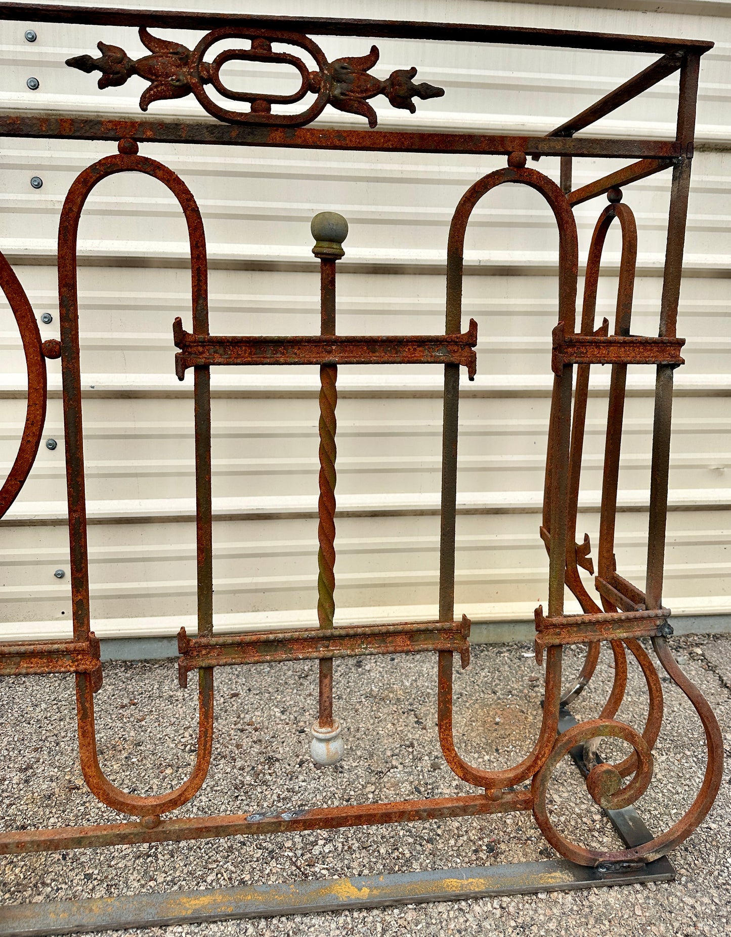 Antique Iron Three-Sided Balcony Railing GA20549
