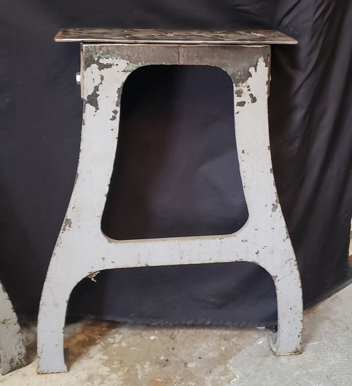 Pair of Cast Iron Factory Machine Legs 28 1/2" T GS00692